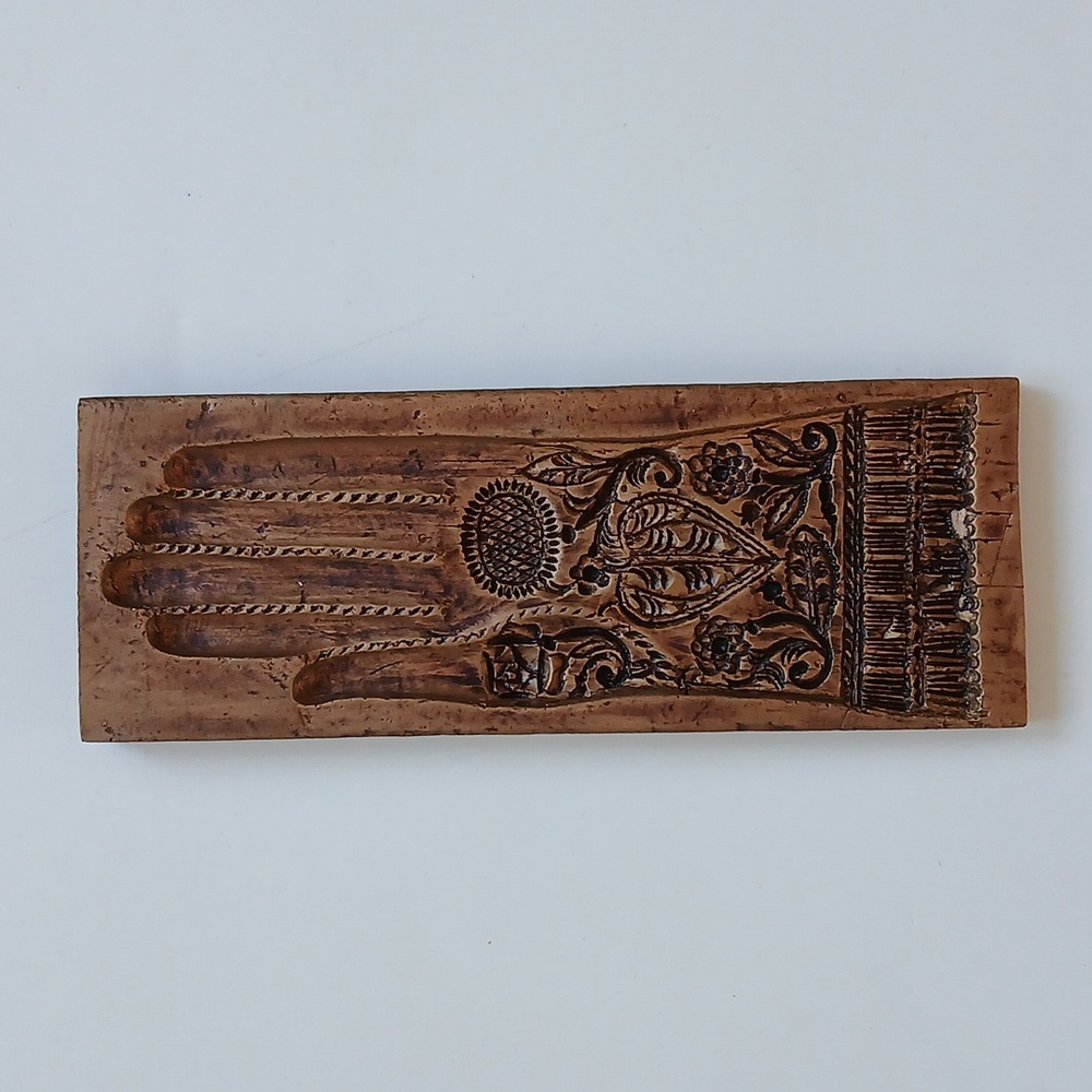 Floral Decorative Glove Hand Wall Decor Plaque Ceramic Carved Wood Tone